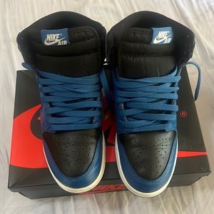 Air Jordan 1 Retro High OG 'Dark Marina Blue' size 7Y